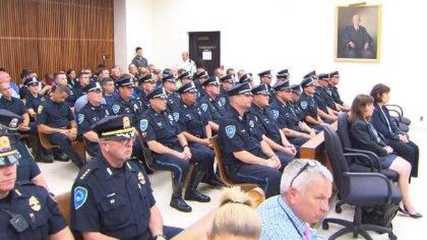 policeofficersincourt.jpg