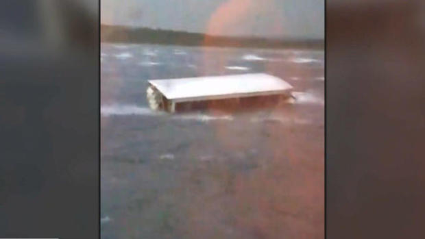 Severe Thunderstorm Warning Was Issued Before Duck Boat Capsized Cbs News 