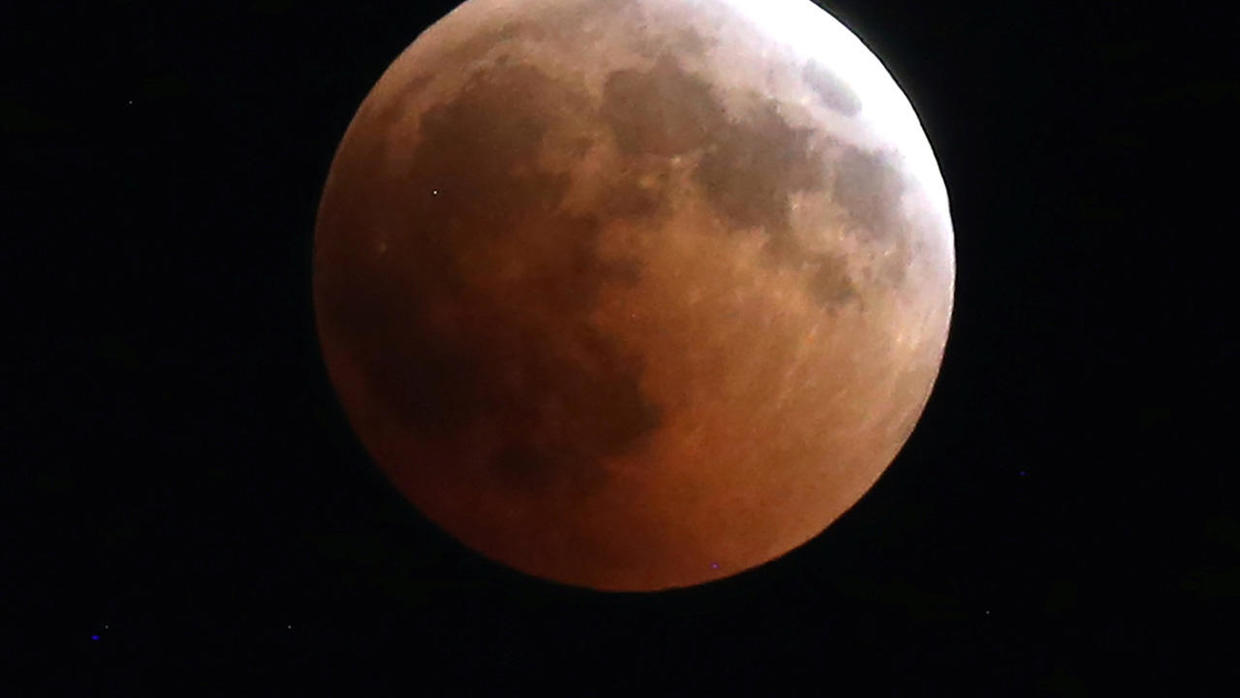 Blood moon live stream Total lunar eclipse today coincides with "Blood