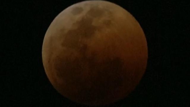 Por que o eclipse lunar é como um pôr-do-sol 