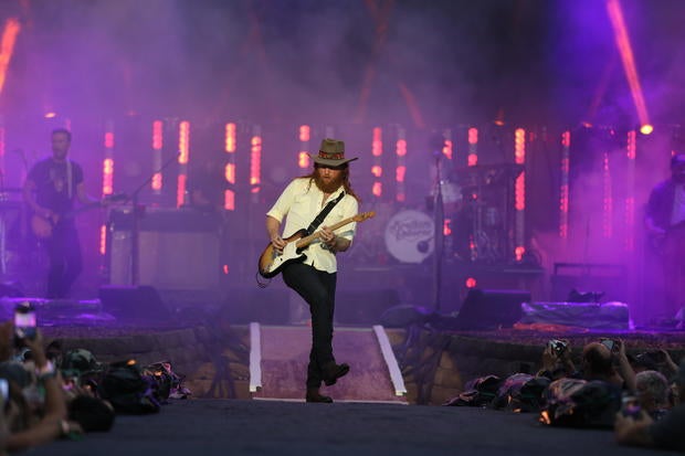 Brothers Osborne Scenes From Country Thunder Pictures