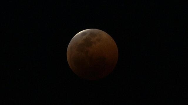 Lua de lua de sangue O tempo do eclipse lunar passava 