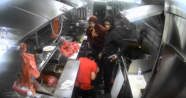 Suspects Pistol-Whip Worker During South LA Taco Truck Holdup 