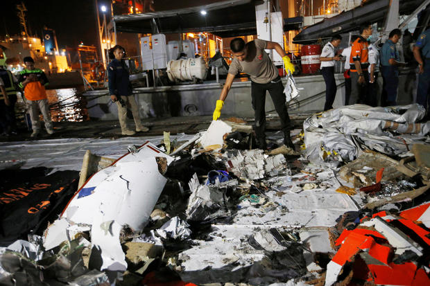Lion Air plane crashes into sea off Indonesia - CBS News