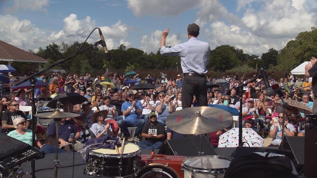 beto-crowd-ws.jpg