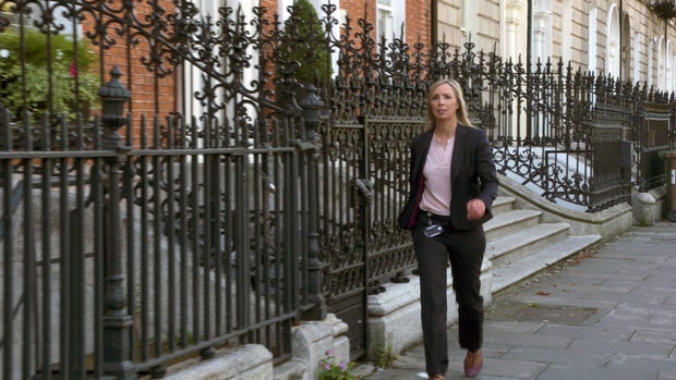 helen-dixon-walking.jpg