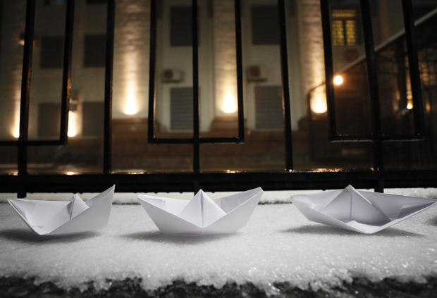 Paper boats protests — Russian embassy in Kiev 