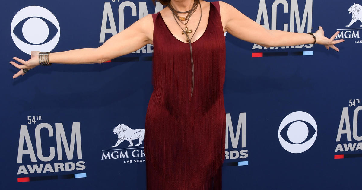 ACM Awards 2019 List of winners as Reba McEntire hosts American