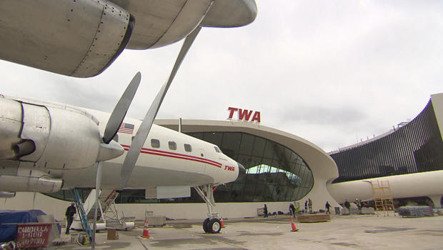 twa-hotel-lockheed-constellation-620.jpg 