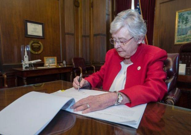 hb314 signing 600x427 - LIFE IN PRISON FOR ABORTION DOCS