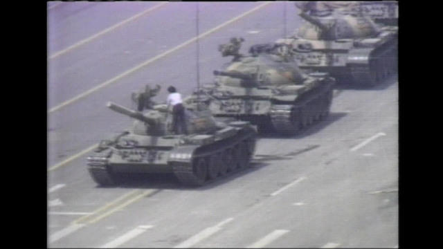 19 Man Stops Chinese Tank During Tiananmen Square Protests Cbs News