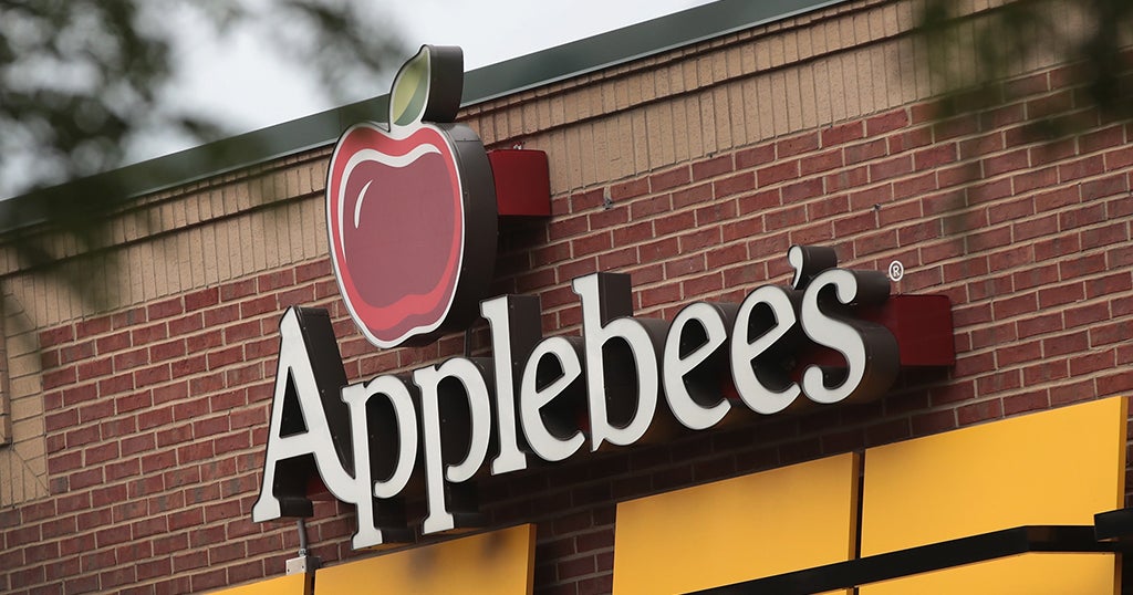 Applebee's, IHOP workers rally in Midtown to get an increase in minimum wage - Vimarsana News
