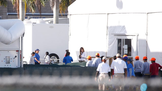 US-POLITICS-IMMIGRATION-MIGRANTS 