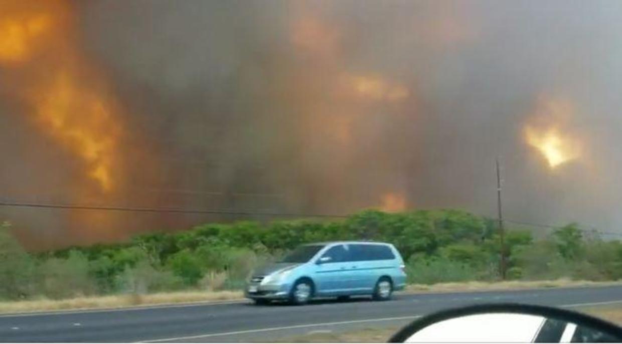 Maui fire latest news Hawaii wildfire forces evacuations in Maalaea