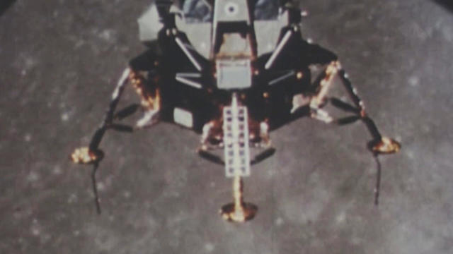 apoll-11-lunar-module-above-the-moon.jpg 