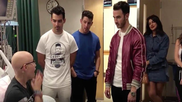 0902-social-jonasbrotherssurprisefan-1925101-640x360.jpg 