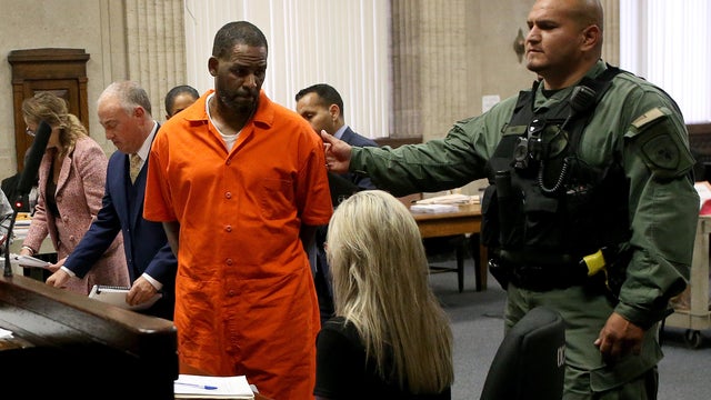 R Kelly Appears In Court in Chicago For Status Hearing