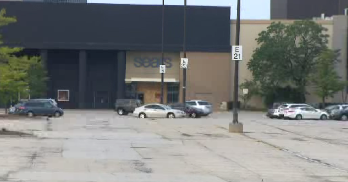 Woodfield Mall Reopening Saturday After Man Drives SUV Through It CBS