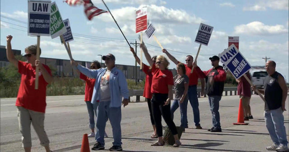 GM strike leaves thousands of outside workers without a job CBS News