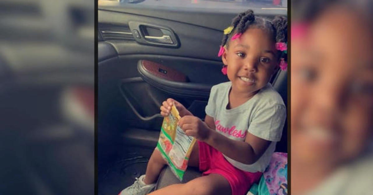 Reward increased for missing Alabama toddler - CBS News