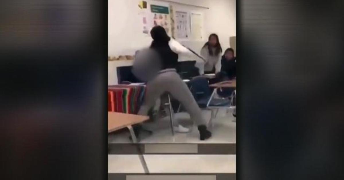 Former Texas substitute teacher seen punching student now faces criminal charges