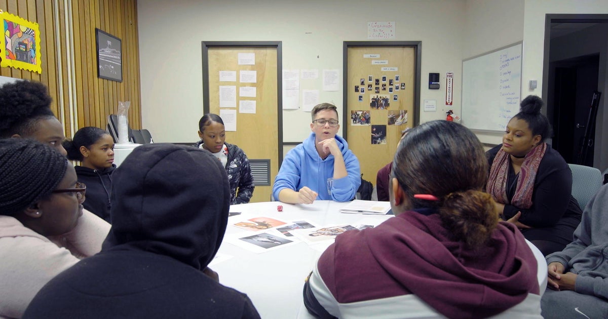 "Porn literacy" class picks up where sex education leaves off, teaching teens about healthy sexual relationships — CBSN Originals documentary - Vimarsana News