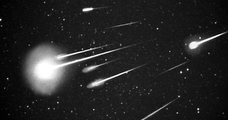 Two Meteor Showers Are Bringing Shooting Stars And Fireballs To The Night Sky This Week Cbs News