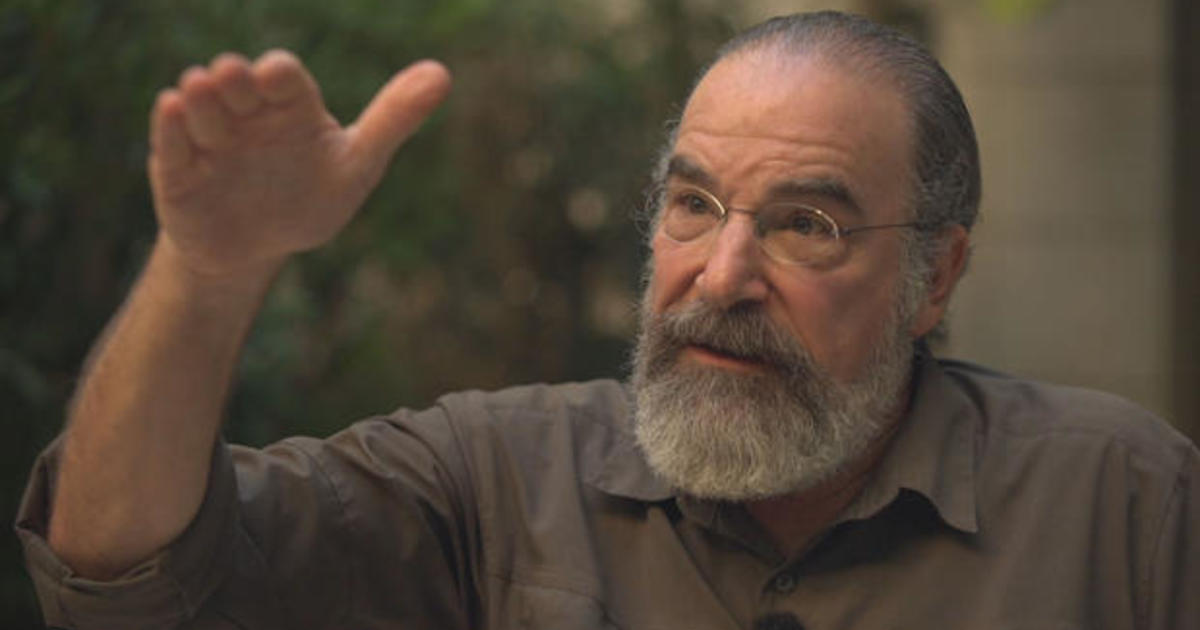 Mandy Patinkin, the Tony-, Emmy- and Grammy-winning actor-si