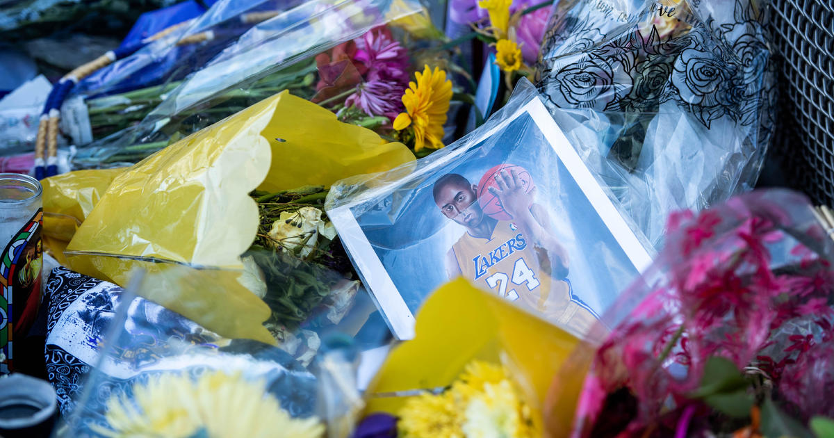 Los Angeles County approves $2.5 million settlement for two families over Kobe Bryant crash photos