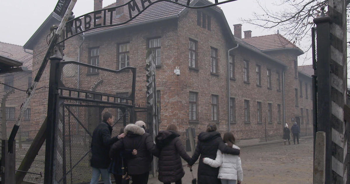 A Return To Auschwitz 75 Years After Liberation Cbs News