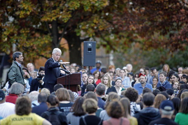 Bill Clinton Campaigns With Democratic Senate Candidate Joe Sestak 