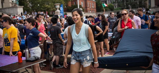 Columbia Student Carries Mattress Around Campus Until Her Alleged Rapist Is Expelled 