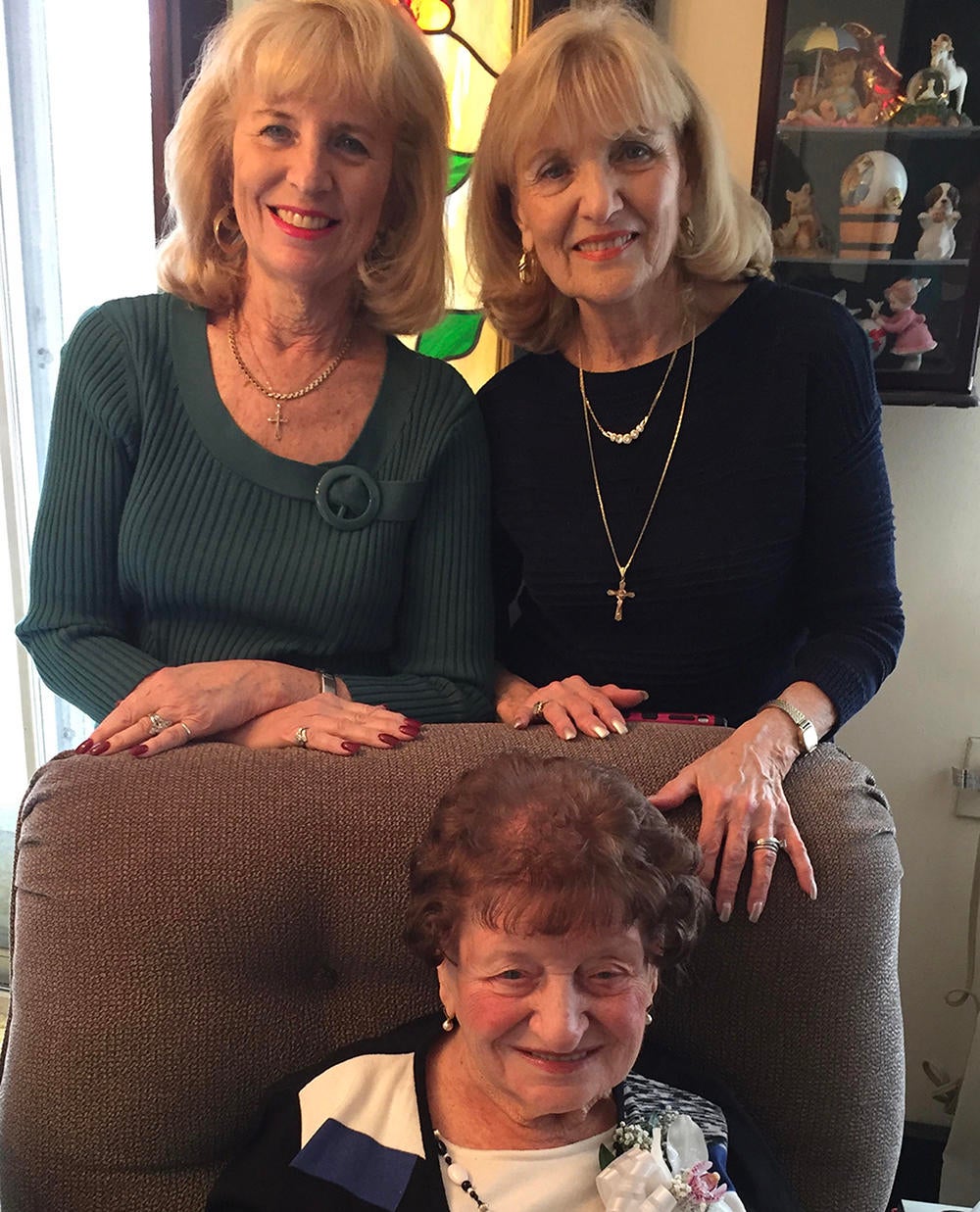 104yearold woman beats coronavirus "I think it's a miracle" CBS News(02)