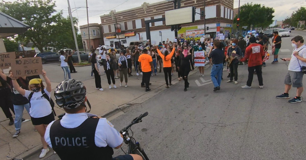 Chicago Police Officers Ordered To No Longer Use Force To Disperse Large Gatherings