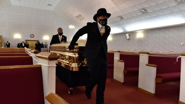 TOPSHOT-US-police-racism 