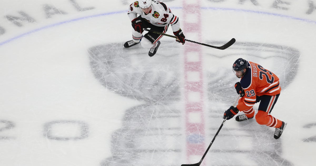 Blackhawks Stun Edmonton Oilers In Series Opener CBS Chicago