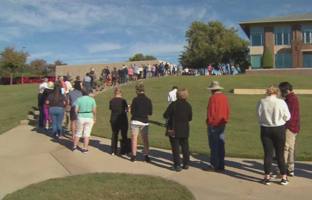 Early voting line in Tarrant County 