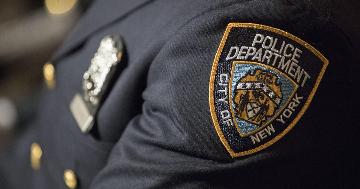 Three former NYPD officers plead guilty to bribery