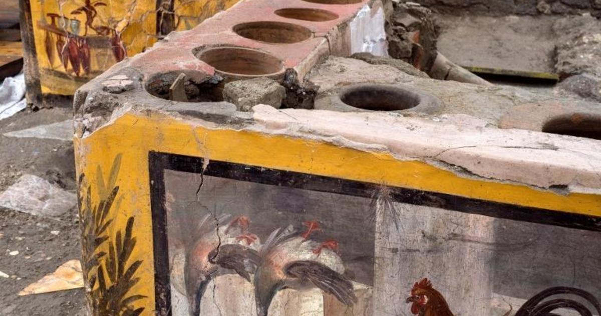 Archaeologists discover a well-preserved ancient “cafeteria” in the ruins of Pompeii