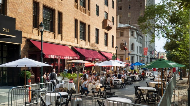18th Street closed for outdoor dining during Covid 19 pandemic, Rittenhouse Square, Philadelphia, Pennsylvania, USA 