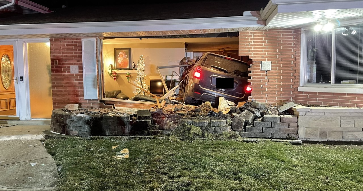 Car Crashes Into Crown Point, Indiana Home CBS Chicago