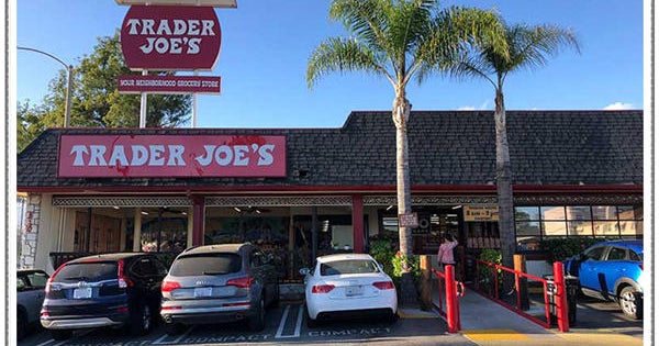 Trader Joe's hikes hazard pay for its U.S. workers, but there's a catch - Vimarsana News