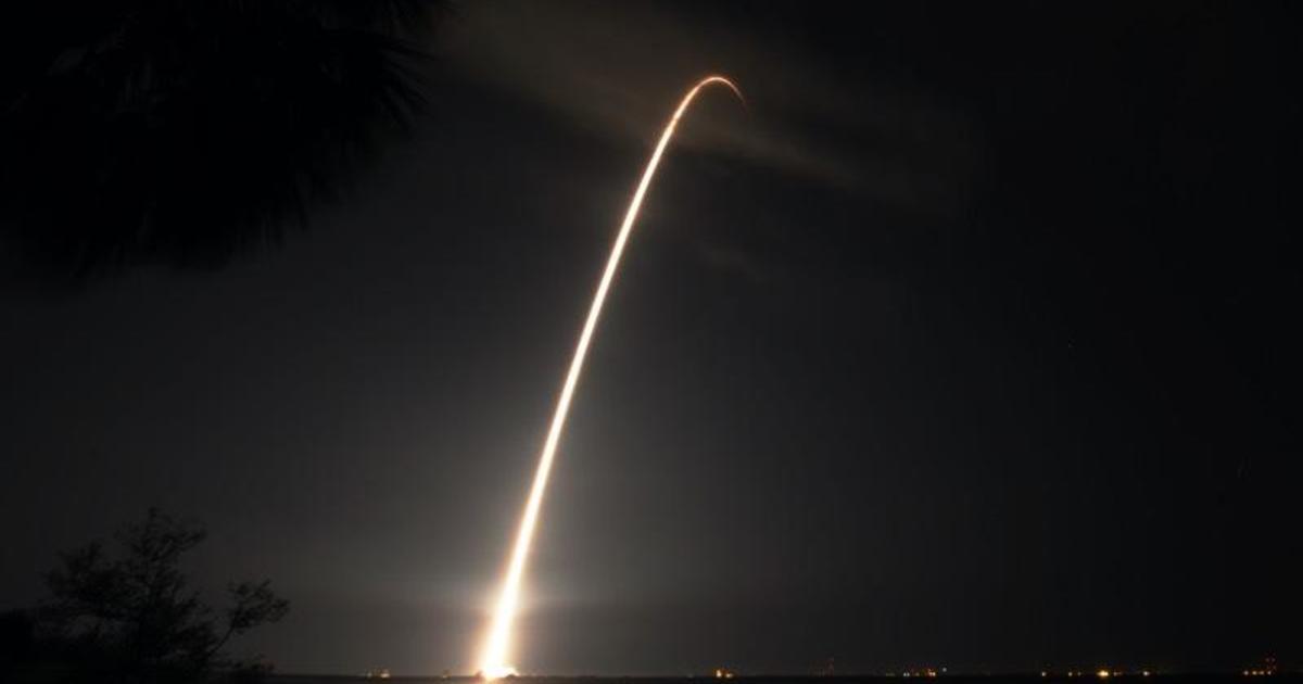 SpaceX launches another 60 Starlink satellites, but the attempt to land the amplifier fails