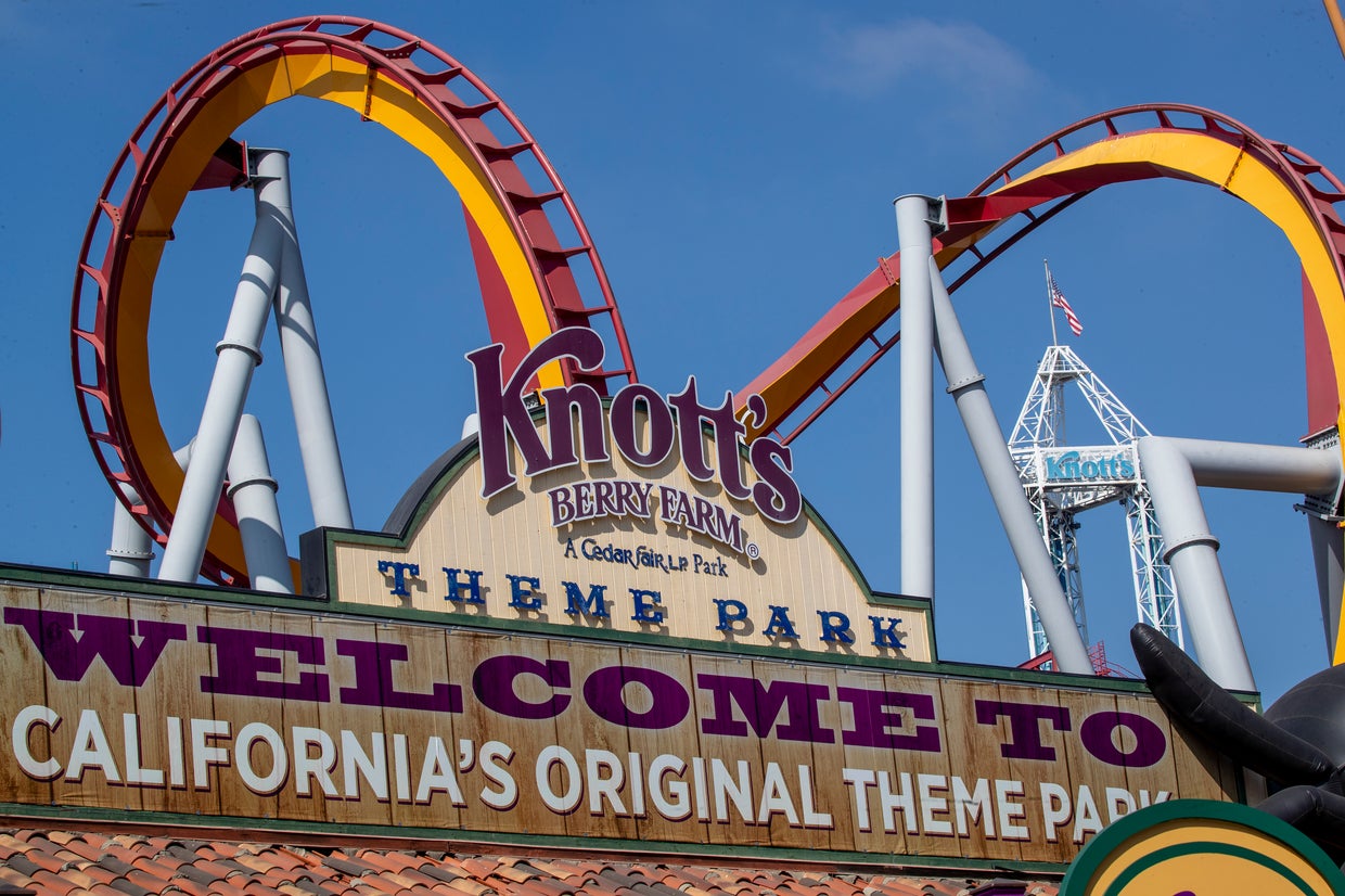 Knott's Berry Farm To Reopen On May 21 With Limited Capacity