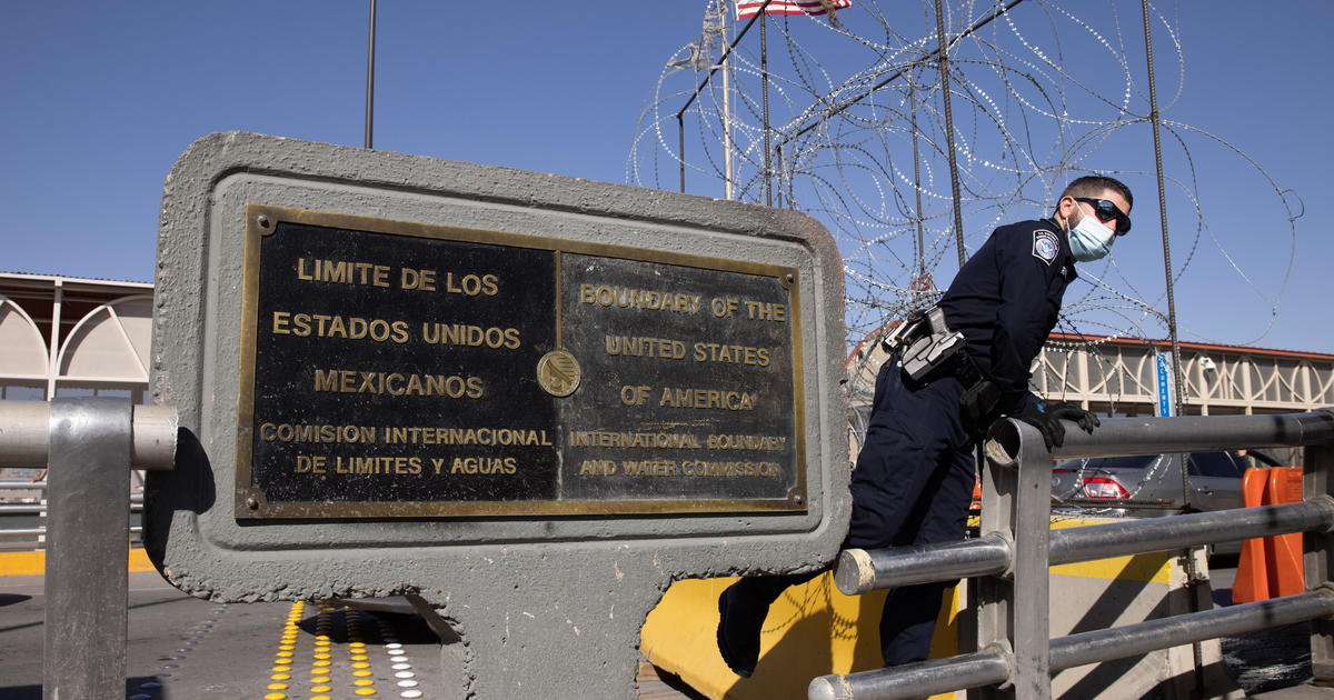 Lawmakers are pressuring Biden’s government to allow media access to border facilities