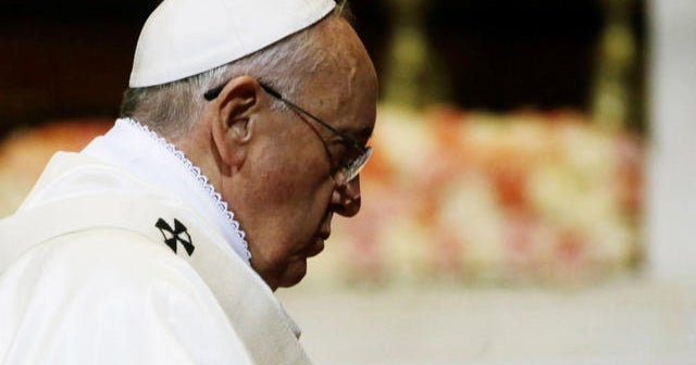 Pope Francis cautiously approves action to stop ISIS