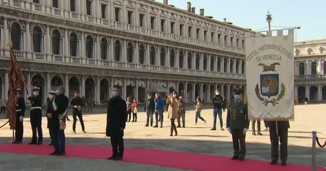 Venetians in somber mood after floods, COVID-19 impact tourism-focused economy