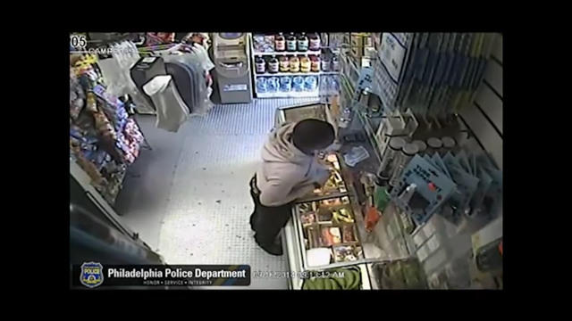 Robbery suspect uses banana in holdup - CBS News
