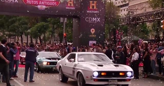 Watch Mexico City breaks classic car record CBS News