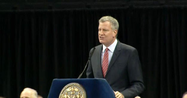 Police boo NYC mayor during academy commencement Police boo NYC mayor during academy commencement
